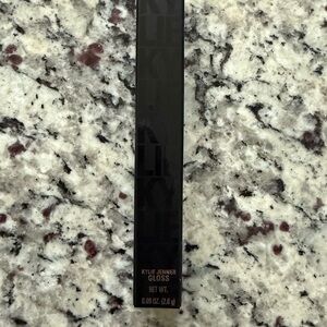 Kylie Jenner Lip Gloss in Koko K